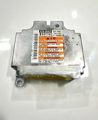 Suzuki Grand Vitara II Airbag control unit/module 3891076K30 W2T71982
