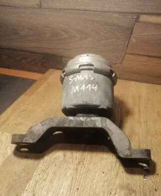 Ford S-MAX Engine mount bracket