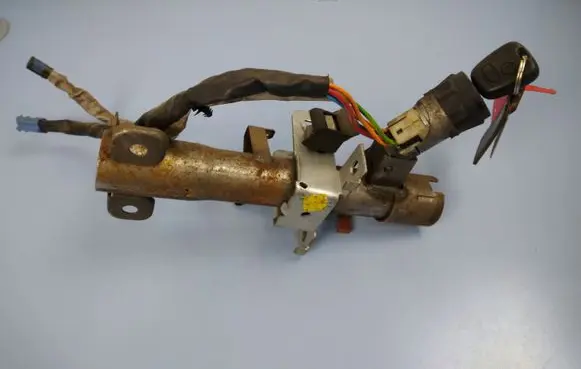 Citroen Berlingo Ignition lock 9632897680
