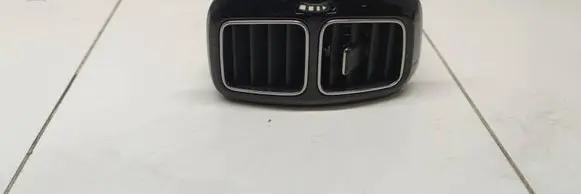 Citroen C5 Aircross Dash center air vent grill 9817118277 20181012
