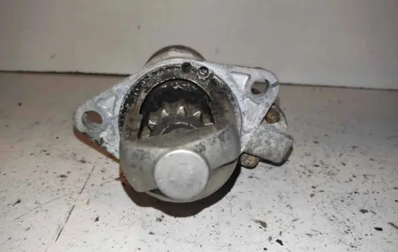 Nissan X-Trail T30 Starter motor