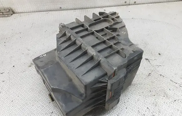 Air filter box