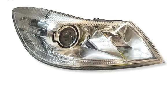 Skoda Octavia Mk2 (1Z) Headlight/headlamp 1Z1941016AUTOAS5 1Z1941016