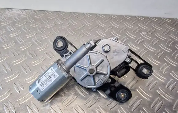 Volkswagen PASSAT B8 Rear window wiper motor 5G0955711A