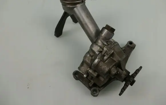 Mercedes-Benz C W202 Oil pump 6021810001