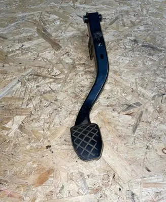 Volkswagen PASSAT B5.5 Brake pedal 8D1721140B