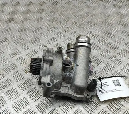 Volkswagen Tiguan Water pump 06H121026AF