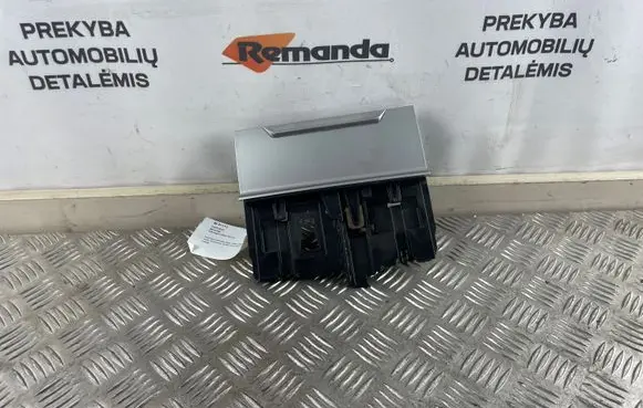 Volkswagen PASSAT B8 Dashboard storage box/compartment 5G0980611