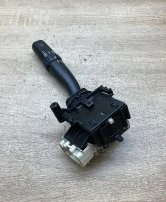 Toyota Avensis T250 Indicator stalk 173650