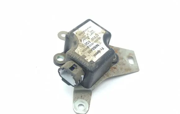 Nissan X-Trail T30 ESP acceleration yaw rate sensor 47930EQ010