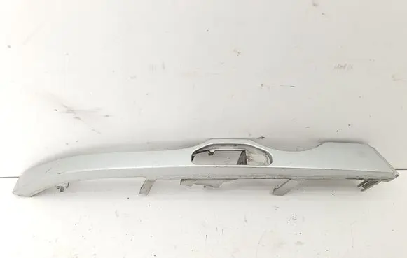 BMW 3 E46 Under headlight/headlamp trim 8231044 51138231044