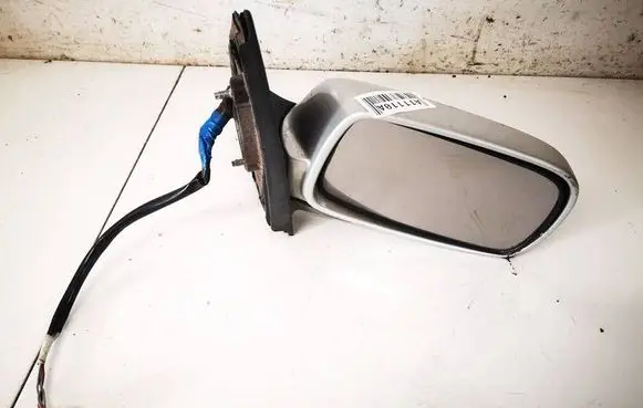 Toyota Yaris Front door electric wing mirror E13010399