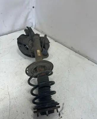 Toyota Prius (XW30) Front shock absorber/damper 4851047252