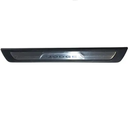 Dodge Durango Front sill trim cover P1SZ56DX9AA 9S47211620