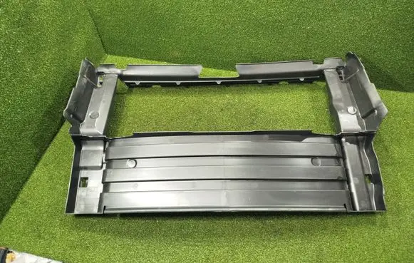 Renault Trafic III (X82) Radiator trim 628201400R