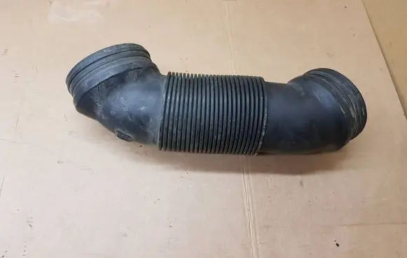 Volkswagen Eos Air intake hose/pipe 1K0129684L