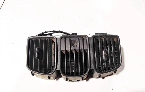 Chrysler Grand Voyager IV Dash center air vent grill 05009038aa 005525ab