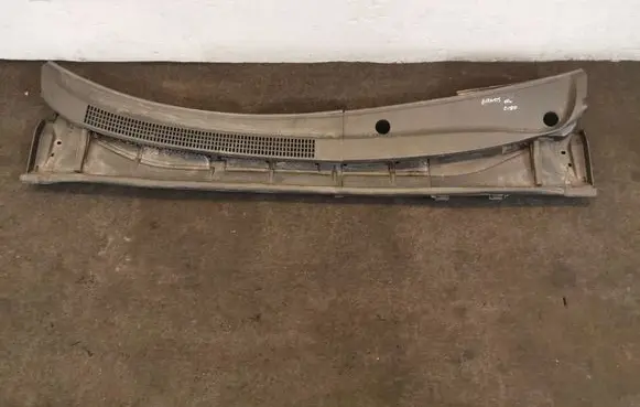 Toyota Avensis T270 Wiper trim 5570905090 5570805120