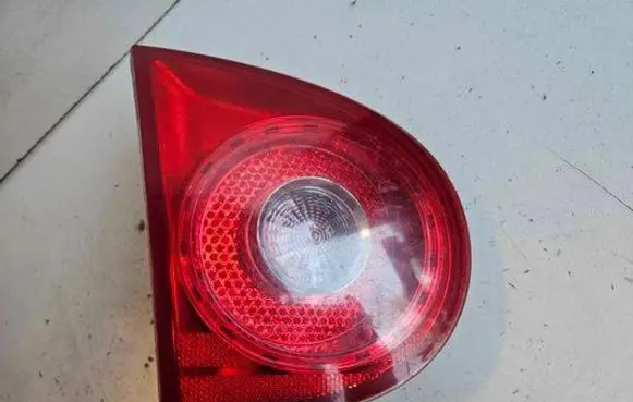 Volkswagen Golf V Tailgate rear/tail lights 1K6945093E 028500102R 00051330