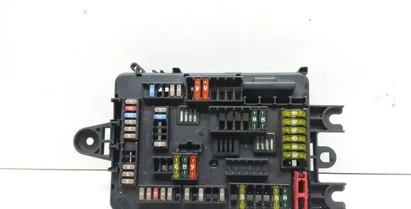 BMW 1 F20 F21 Fuse module 9261111 61149261111
