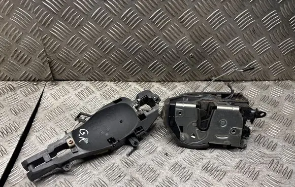 BMW X1 E84 Rear door lock 7060295