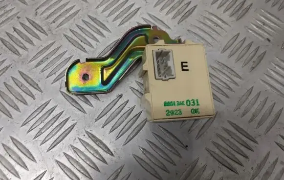Subaru Legacy Other devices 88013AE031
