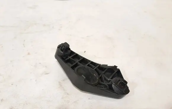 Lexus GS 300 350 430 450H Front bumper mounting bracket 52536