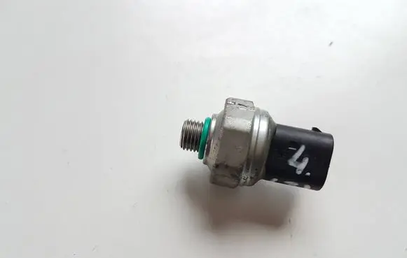 BMW 4 F36 Gran coupe Air conditioning (A/C) pressure sensor 9323658