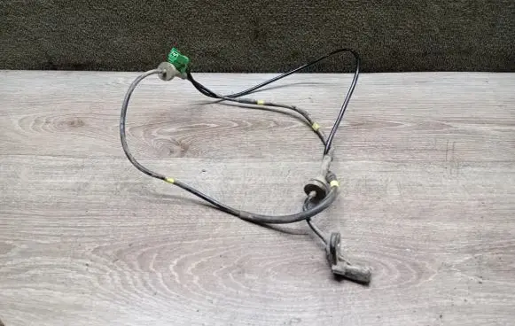 Volvo V70 ABS rear brake sensor 1071160383 3524257