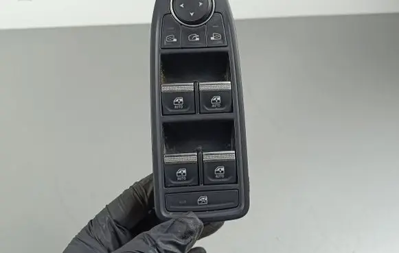 Renault Arkana Electric window control switch 254104289R