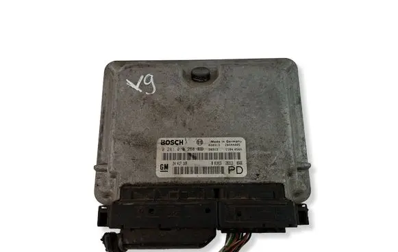 Opel Astra J Engine control unit/module 24417169 0281010268