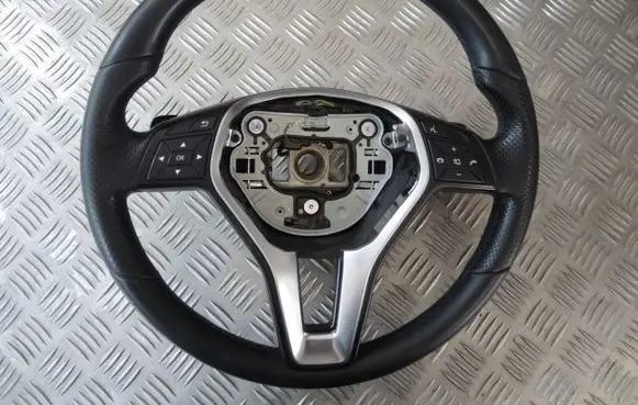 Mercedes-Benz E W212 Steering wheel MERCEDESA00000001