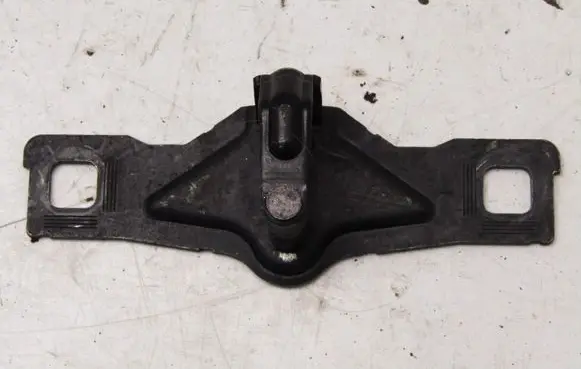 Audi A4 S4 B9 Tailgate lock loop/hook striker 8W5827507