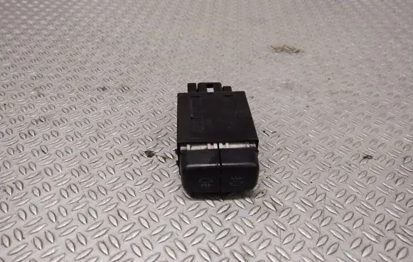 Fog light switch