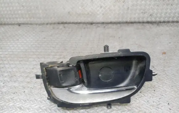 Toyota Yaris Front door interior handle 692060D270 692060D280
