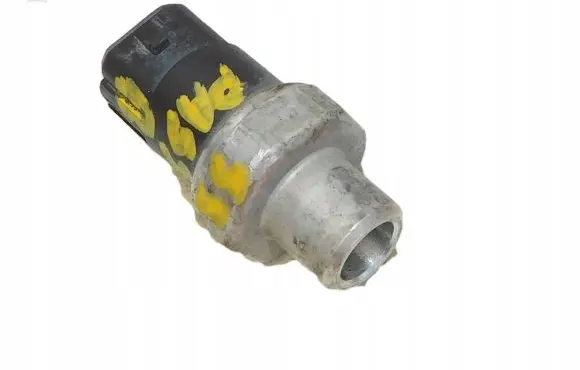 Volkswagen PASSAT B5 Air conditioning (A/C) pressure sensor 8D0959482B