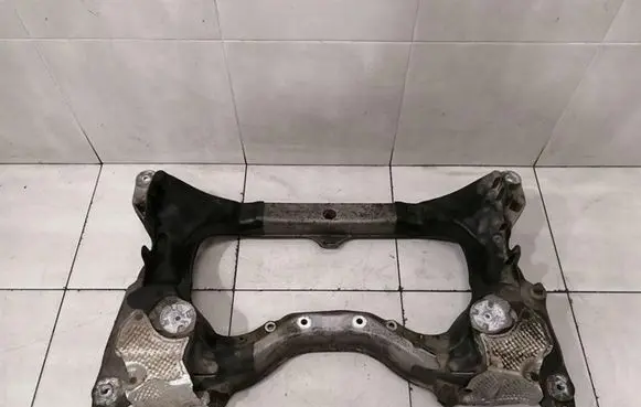 Mercedes-Benz SL R230 Front subframe A2306280157 A2306280357