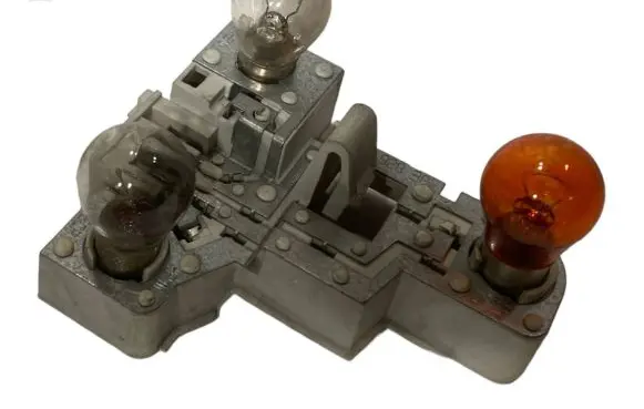 BMW 3 E46 Tail light bulb cover holder 6928382