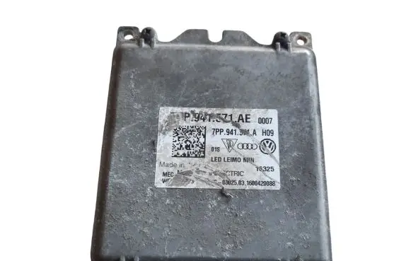 Volkswagen PASSAT B8 Headlight ballast module Xenon 7PP941571