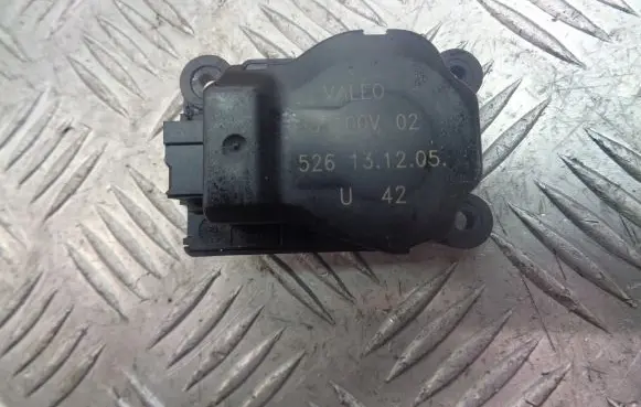 Fiat Croma A/C air flow flap actuator/motor 985100V
