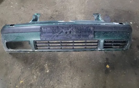Volkswagen Golf IV Front bumper
