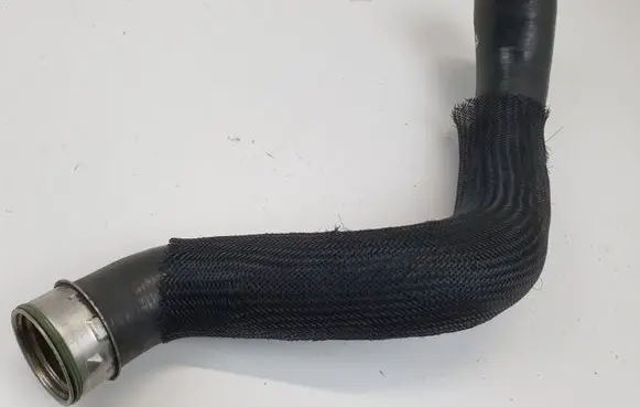 Chrysler 300 - 300C Intercooler hose/pipe 04861689AB