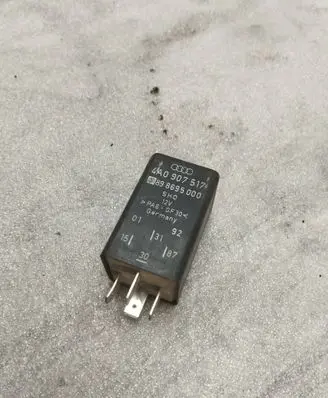 Audi A6 S6 C5 4B Other relay 4A0907517 898695000