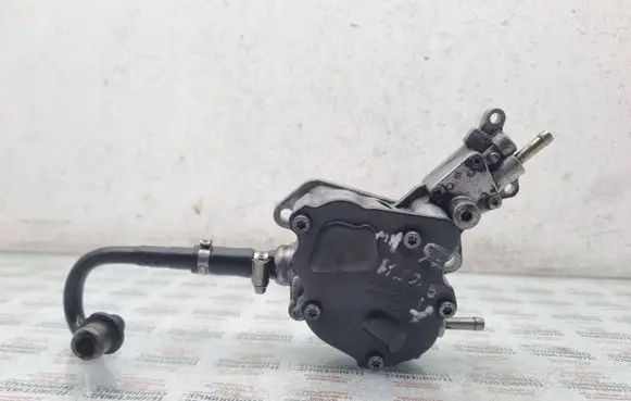 Audi A6 S6 C5 4B Vacuum pump 038145209A
