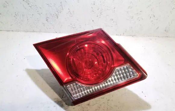 Chevrolet Cruze Tailgate rear/tail lights