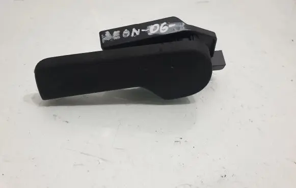 Seat Leon (1P) Engine bonnet (hood) release handle 1J1823633