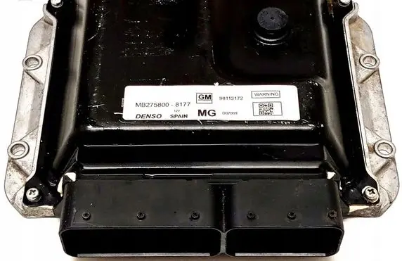 Opel Astra J Engine control unit/module MB275800