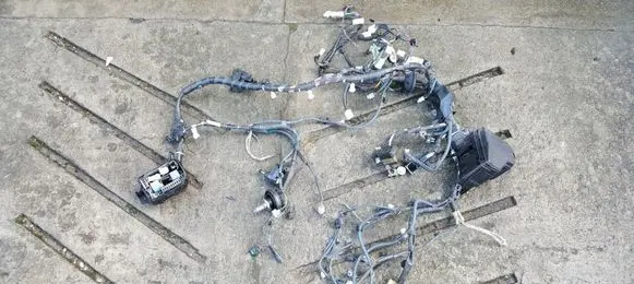 Toyota Verso-S Engine installation wiring loom