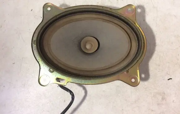 Lexus IS 200-300 Parcel shelf speaker 8616053180