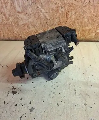 Opel Zafira A Fuel injection high pressure pump 0470504227 5638300003 55556383